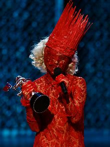 Lady Gaga währen der 
MTV Video Music Awards.