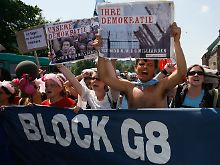 "Sie sind 8, wir 6 Milliarden": Gegner des G8-Gipfels in Heiligendamm 2007.