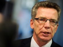 De Maizière sagte kurzfristig eine Reise in den Nahen Osten ab.
