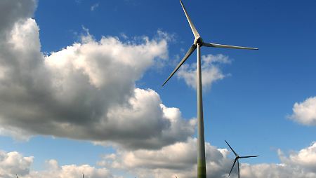 Windkraft und Biomasse machen den größten Anteil an den erneuerbaren Energien aus. 