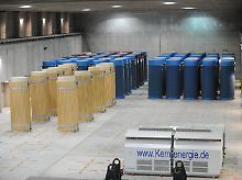 So sieht es derzeit aus: Behälter mit Atommüll in der Lagerhalle in Gorleben. Rund 40 Jahre garantiert ein Castor die Sicherheit seiner Fracht.