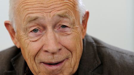 Heiner Geißler ist  in einer undankbaren Lage.