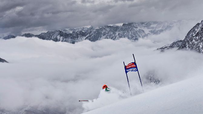 Beim Riesenslalom-Weltcup in Sölden am 24. Oktober 2010.