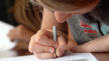 Deutsche Schüler schneiden im Pisa-Test besser ab als noch vor zehn Jahren.