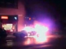 Eine Überwachungskamera filmte die Explosion des Autos.