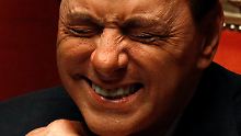 Frauen bringen ihn ins Stolpern: Berlusconi im Delirium