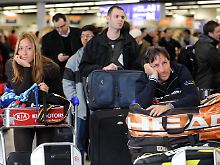 Lange Gesichter am Flughafen Frankfurt. Hier kam es auch zu Tumulten wütender Passagiere.