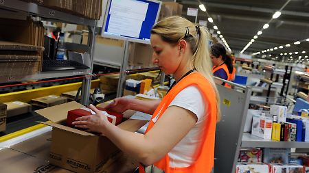 Mindestlohn für alle Branchen? Auch im Weihnachtsgeschäft werden Zeitarbeiter gerne eingesetzt.