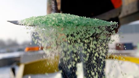 Missbrauch: Badesalz soll eigentlich nur ins Wasser, nicht in den Körper.