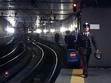 Alles nochmal gut gegangen: Polizisten im betroffenen U-Bahnhof.