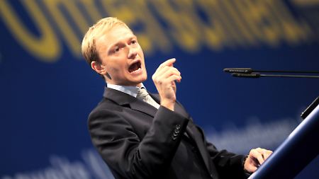Kampfeslustig: Generalsekretär Lindner schwört seine Partei auf Konfrontation mit dem Koalitionspartner ein.