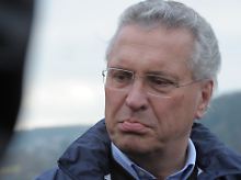 ... Vater wohl dieses Mal präsentieren? 