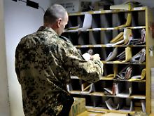 Feldpost in Afghanistan: Wer öffnete die Briefe?