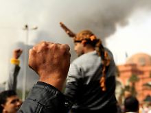 Die Demonstranten sind mit den Angeboten ihres Präsidenten unzufrieden.