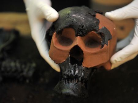 Nach der digitalen Sezierung wollen anthropologische Bildhauer eine realistische Skulptur von "Bernie" modellieren.