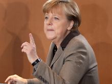 Was macht Merkel? Sie wartet ab.