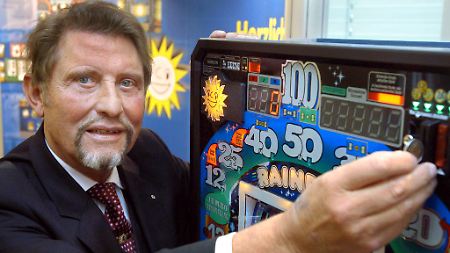 Eine zwielichtige Branche: Paul Gauselmann und seine Automaten.