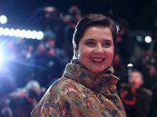 Jury-Präsidentin Isabella Rossellini auf dem roten Teppich.