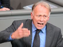 Trittin kritisiert Guttenbergs Öffentlichkeitsarbeit scharf.
