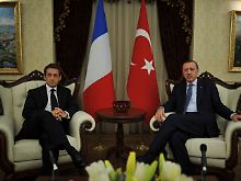 Sarkozy und Erdogan: Eisige Mienen beim kurzen Staatsbesuch.