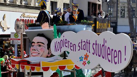 Motivwagen im Kölner Karneval.
