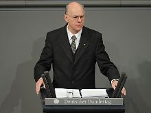 Lammert warnt immer wieder davor, das Parlament auszuhebeln.
