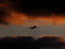 Wer seinem Flugzeug hinterherschauen muss, weil der Veranstalter ungenaue Angaben gemacht hat, bekommt sein Geld zurück.