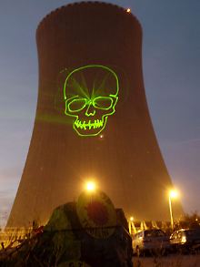 Protestaktion am Atomkraftwerk Temelin.