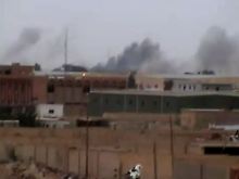 Luftangriff der libyschen Luftwaffe auf die Stadt Adschdabiya am Donnerstag.