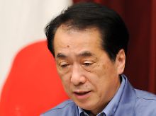 Kan versucht, sein Volk zu trösten.