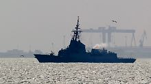 Die NATO will das Embargo gegen Libyen mit Schiffen vor der Küste durchsetzen.