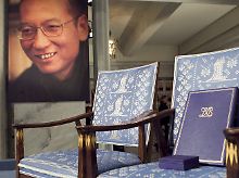 Als Liu Xiaobo im Dezember 2010 den Friedensnobelpreis erhält, bleibt sein Platz leer. 