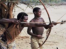 Die Hadza in Tansania gehören zu den wenigen Volksgruppen, die heute noch als Jäger und Sammler leben.