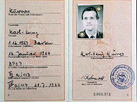 Der SED-Mitgliedsausweis von Karl-Heinz Kurras. Nach dem 2. Juni 1967 wurden in das Heft keine Marken mehr geklebt.