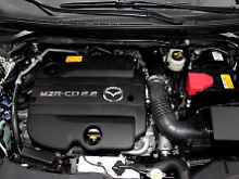 Der 2,2 Liter große Dieselmotor wird auch in den Baureihen Mazda 3 und Mazda 6 angeboten.