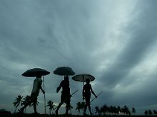 Regenwolken über Bhubaneswar (Indien).