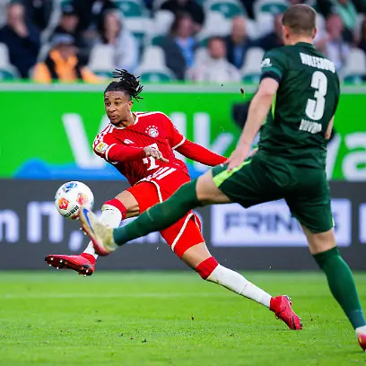 09-05-2026-Fussball-2025-2026-1-Bundesliga-33-Spieltag-VfL-Wolfsburg-FC-Bayern-Muenchen-L-R-Michael-Olise-Muenchen-Denis-Vavro-Wolfsburg-DFL-REGULATIONS-PROHIBIT-ANY-USE-OF-PHOTOGRAPHS-AS-IMAGE-SEQUENCES-AND-OR-QUASI-VIDEO