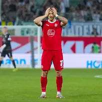 26-05-2026-xydrx-Herren-Fussball-Relegation-Rueckspiel-2-Bundesliga-Bundesliga-Greuther-Furth-Rot-Weiss-Essen-Saison-2025-2026-Sportpark-Ronhof-Jannik-Hofmann-Rot-Weiss-Essen-37-schlaegt-die-Haende-ueber-dem-Kopf-zusammen-DFB-regulations-prohibit-any-use-of-photographs-as-image-sequences-and-or-quasi-video