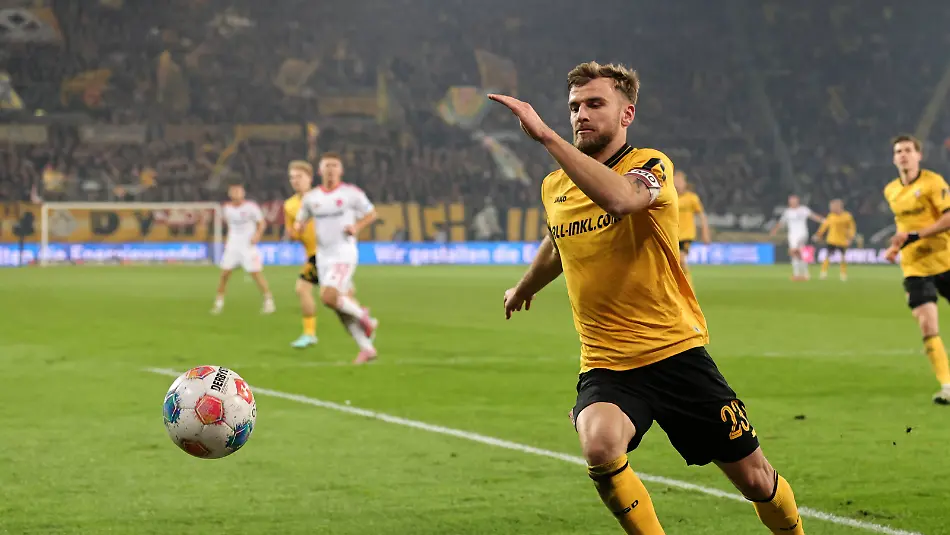 07-11-2025-Fussball-Saison-2025-2026-2-Fussball-Bundesliga-12-Spieltag-SG-Dynamo-Dresden-SGD-1