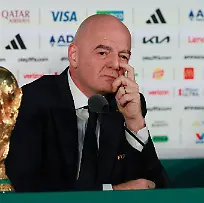 FIFA-World-Cup-2026-FIFA-President-Gianni-Infantino-Press-Conference-Estadio-Azteca-Mexico-City-Mexico-June-10-2026-FIFA-President-Gianni-Infantino-with-the-FIFA-World-Cup-trophy-during-the-press-conference-REUTERS-Henry-Romero