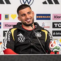Deniz-Undav-GES-Fussball-Pressekonferenz-der-deutschen-Fussball-Nationalmannschaft-in-Winston-Salem-12-06