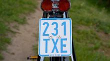 Das Versicherungskennzeichen verrät, dass das Dover 40 kein gewöhnliches Fahrrad sein kann.