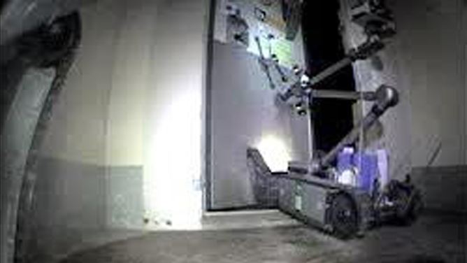 Fukushima 1: Mit Drohne und Roboter in die AKW-Ruine