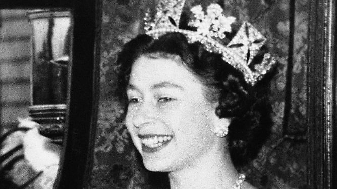 Queen Elizabeth: Das ist die Krönung!