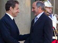 Sarkozy erhält einen Gegeneinladung von Abdel Dschalil.