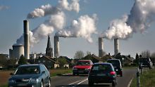 RWE-Braunkohlekraftwerk Neurath bei Grevenbroich.