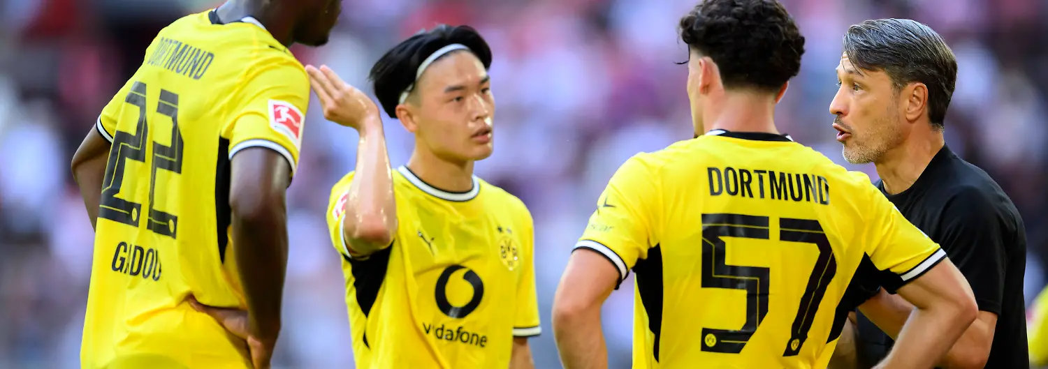 Trainer-Niko-Kovac-Borussia-Dortmund-im-Gespraech-l-r-Joane-Gadou-Borussia-Dortmund-Takato-Yamamoto-Borussia-Dortmund-Marwan-Mirza-Borussia-Dortmund-Kovac-Fussball-Testspiel-Fortuna-Duesseldorf-Borussia-Dortmund-2-1-am-25-07-2026-in-Duesseldorf-Deutschland-Merkur-Spiel-Arena-Coach-Niko-Kovac-of-Borussia-Dortmund-interviewed-from-left-to-right-Joane-Gadou-of-Borussia-Dortmund-Takato-Yamamoto-of-Borussia-Dortmund-Marwan-Mirza-of-Borussia-Dortmund-Kovac-soccer-friendly-match-Fortuna-Duesseldorf-vs