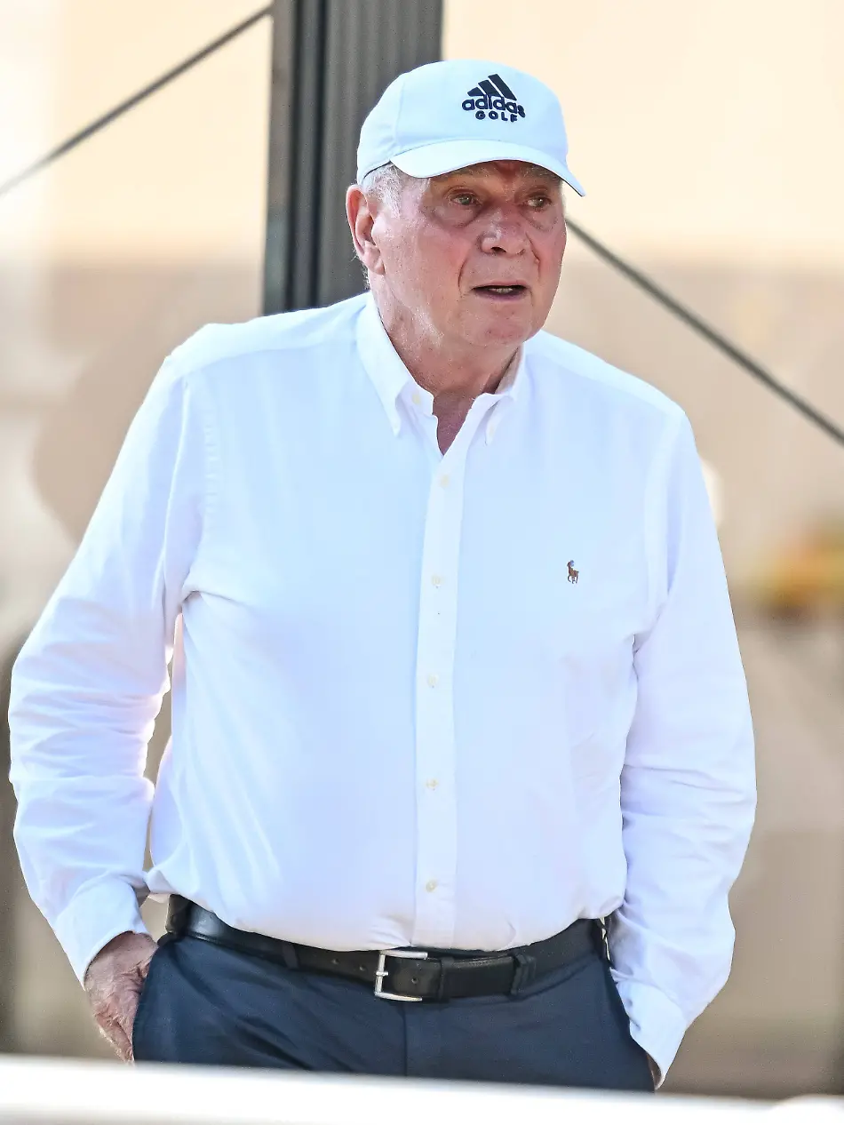 Rottach-Egern-Deutschland-30-07-26-Uli-Hoeness-FC-Bayern-Muenchen-Schaut-waehrend-des-Friedly-Match-Spiels-zwischen-dem-FC-Rottach-Egern-vs-FC-Bayern-Muenchen-im-Stadion-am-Birkenmoos-am-30-Juli-2026-in-Rottach-Egern-Deutschland-Foto-von-Harry-Langer-DeFodi-Images-Rottach-Egern-Germany-30-07-26-Uli-Hoeness-FC-Bayern-Muenchen-Looks-on-during-the-Friedly-Match-match-between-FC-Rottach-Egern-vs-FC-Bayern-Muenchen-at-Stadion-am-Birkenmoos-on-July-30-2026-in-Rottach-Egern-Germany-Photo-by-Harry-Langer-DeFodi-Images-DFB-DFL-REGULATIONS-PROHIBIT-ANY-USE-OF-PHOTOGRAPHS-AS-IMAGE-SEQUENCES-AND-OR-QUASI-VIDEO-Photo-by-Harry-Langer-DeFodi-Images-DFB-DFL-REGULATIONS-PROHIBIT-ANY-USE-OF-PHOTOGRAPHS-AS-IMAGE-SEQUENCES-AND-OR-QUASI-VIDEO-Rottach-Egern-Germany-July-30-2026-Uli-Hoeness-of-FC-Bayern-Munich-watches-during-the-friendly-match-between-FC-Rottach-Egern-and-FC-Bayern-Munich-at-the-Birkenmoos-Stadium-on-July-30-2026-in-Rottach-Egern-Germany-Photo-by-Harry-Langer-DeFodi-Images-Rottach-Egern-Germany-July-30-2026-Uli-Hoeness-of-FC-Bayern-Munich-looks-on-during-the-friendly-match-between-FC-Rottach-Egern-and-FC-Bayern-Munich-at-Stadion-am-Birkenmoos-on-July-30-2026-in-Rottach-Egern-Germany-Photo-by-Harry-Langer-DeFodi-Images-DFB-and-DFL-regulations-prohibit-any-use-of-photographs-as-image-sequences-and-or-quasi-video-Photo-by-Harry-Langer-DeFodi-Images