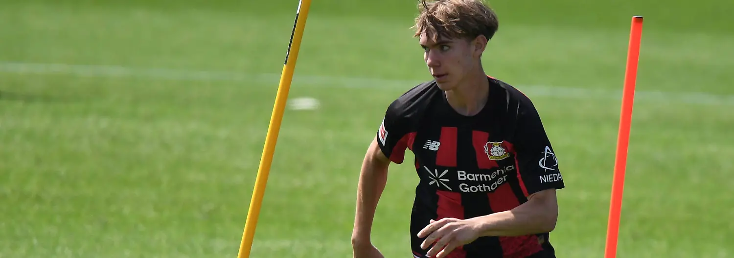 21-07-2026-xophax-Fussball-1-Bundesliga-Bayer-04-Leverkusen-Oeffentliches-Training-BayArena-Kennet-Eichhorn-trainiert-allein