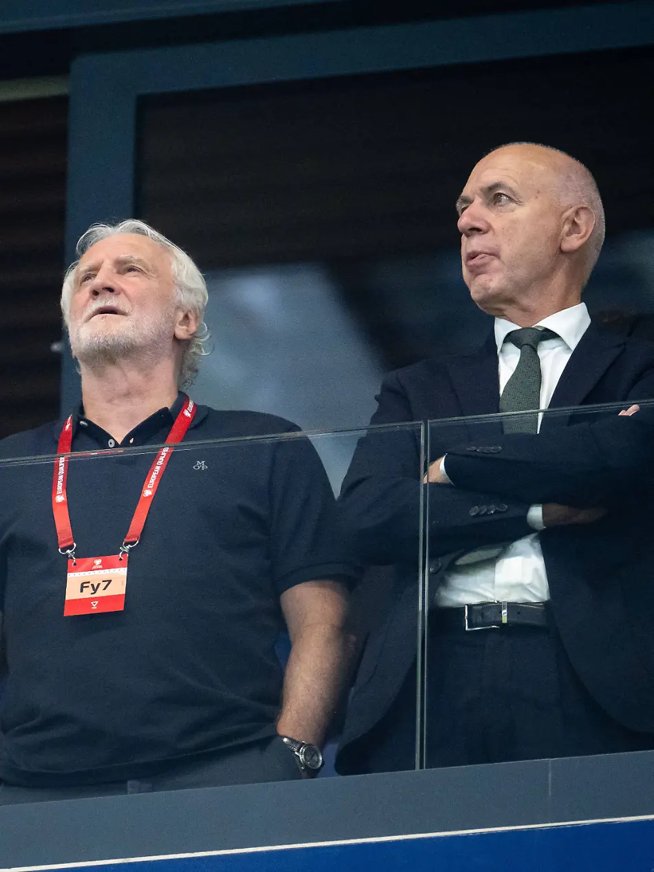 Andreas-Rettig-DFB-Geschaeftsfuehrer-Rudi-Voeller-DFB-Sportdirektor-Bernd-Neuendorf-DFB-Praesident-SVK-Slowakei-vs-Deutschland-Fussball-UEFA-European-Qualifiers-1-Spieltag-Spielzeit-2025-2026-04-09-2025-SVK-Slowakei-vs-Deutschland-Fussball-UEFA-European-Qualifiers-1-Spieltag-Spielzeit-2025-2026-04-09-2025-Bratislava-Andreas-Rettig-DFB-Managing-Director-Sport-Rudi-Voeller-DFB-Sports-Director-Bernd-Neuendorf-DFB-President-SVK-Slovakia-vs-Germany-Football-UEFA-European-Qualifiers-1-Matchday-Season-2025-2026-04-09-2025-SVK-Slovakia-vs